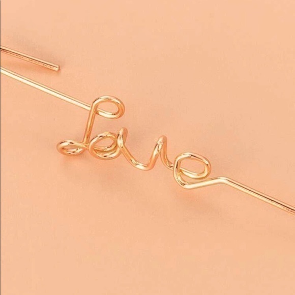 💋 Love Cursive ear cuff statement earring - Picture 3 of 7